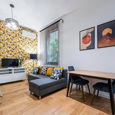 Vertigo Modern Studio-free Private Parking-fast Wi-fi * ノヴィ・サド