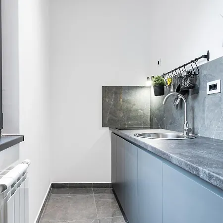 Apartment Vertigo Modern Studio-free Private Parking-fast Wi-fi