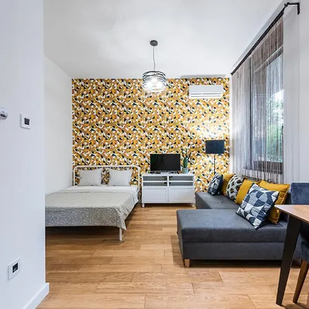 Vertigo Modern Studio-free Private Parking-fast Wi-fi Apartman Újvidék