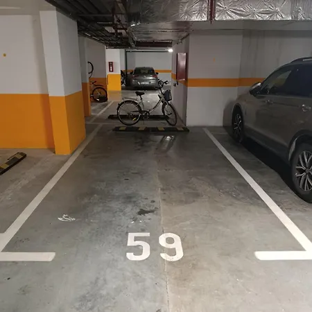 Vertigo Modern Studio-free Private Parking-fast Wi-fi Apartman *