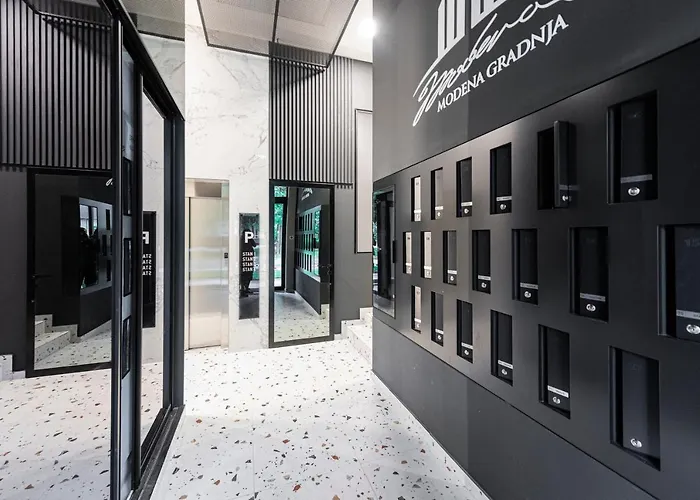 Apartman Vertigo Modern Studio-free Private Parking-fast Wi-fi Újvidék