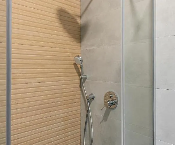 Vertigo Modern Studio-free Private Parking-fast Wi-fi Újvidék